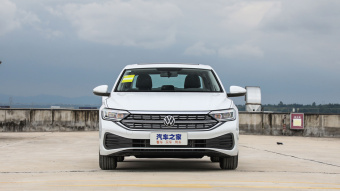 VW Sagitar Flyover 200TSI DSG